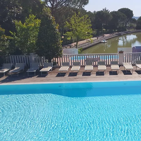 Villaggio La Pescaccia 호텔 2*