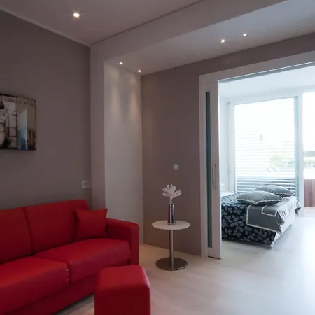 Hotel Villaggio La Pescaccia 2*