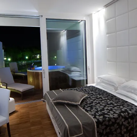 Villaggio La Pescaccia Szálloda San Clemente