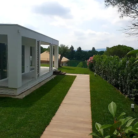 Hotel Villaggio La Pescaccia 2*