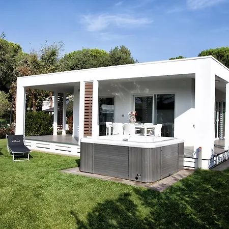 Villaggio La Pescaccia 2*