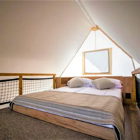 Hotel Villaggio La Pescaccia 2*