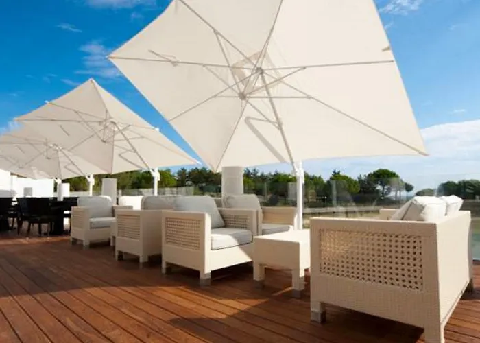 Villaggio La Pescaccia 호텔